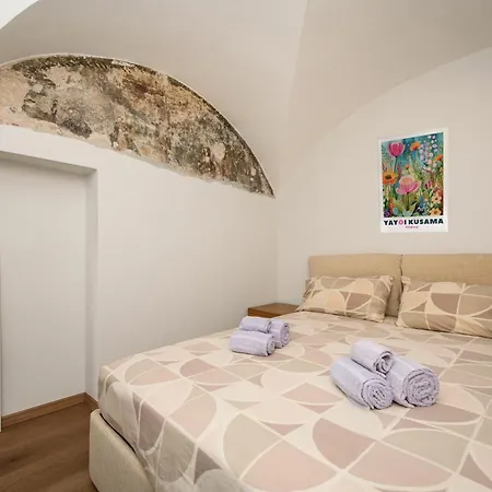 Centro Storico - Yayoi Netflix&relax Aosta