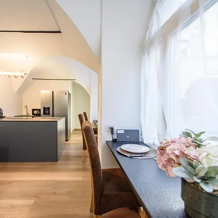 Centro Storico - Yayoi Netflix&relax Aosta