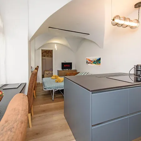 Centro Storico - Yayoi Netflix&relax * Aosta